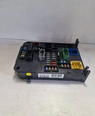 Citroen C4 II Comfort/convenience module 9665547480