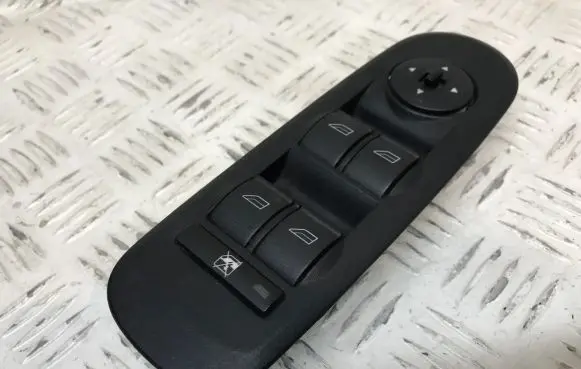Ford S-MAX Electric window control switch 6M2T14A132AE