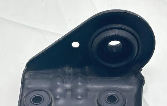KIA Sorento Intercooler pipe mounting bracket 25332C5000