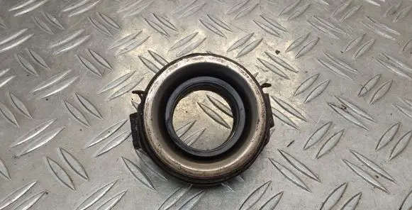 Toyota RAV 4 (XA20) clutch release bearing 