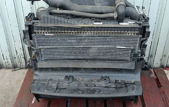 Land Rover Discovery 4 - LR4 Radiator set 