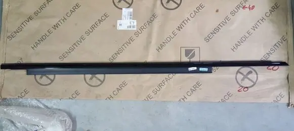 Audi Q5 SQ5 Door glass trim 8R0853284 8R0853284G