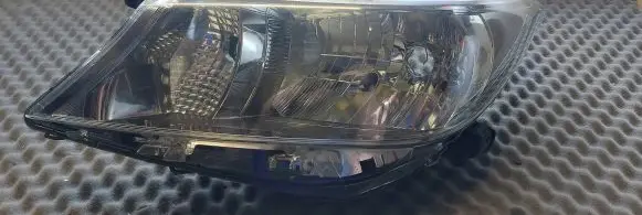 Toyota Yaris Headlight/headlamp