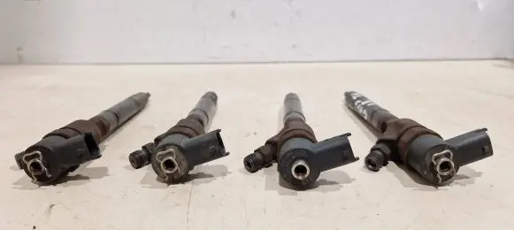 Fuel injectors set