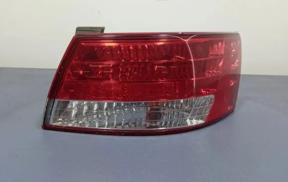 Hyundai Sonata Rear/tail lights 92402-3K0