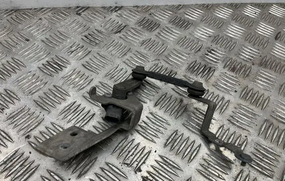 Mercedes-Benz CLA C118 X118 Rear air suspension level height sensor A2473204604 A0009059413