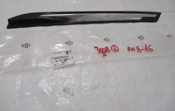 Peugeot 3008 II Fender trim (molding) 98142287DX