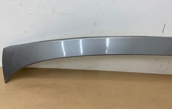 Tailgate/trunk spoiler