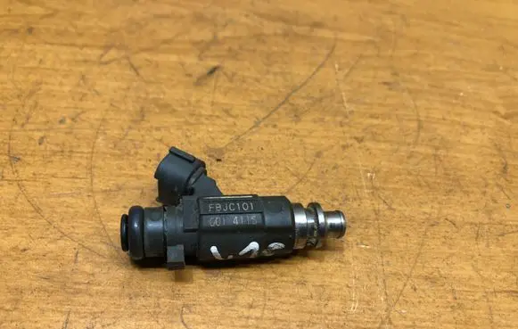 Subaru Legacy Fuel injector FBJC101 0014115
