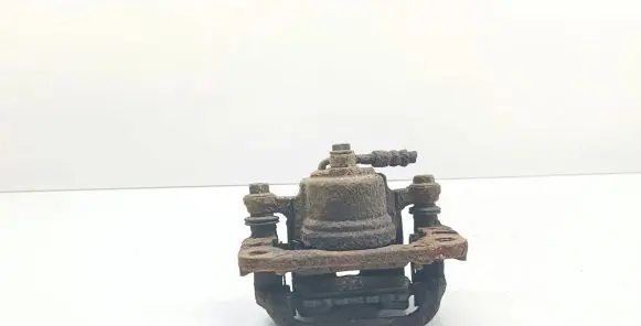 Nissan Qashqai+2 Rear brake caliper