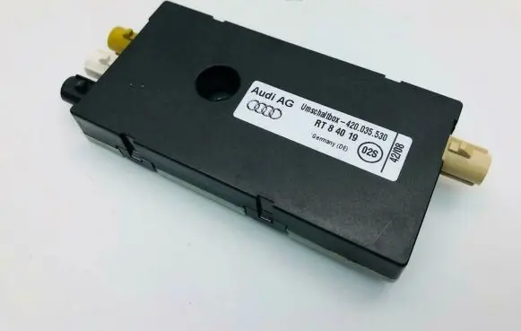 Audi R8 42 Aerial antenna amplifier 420035530