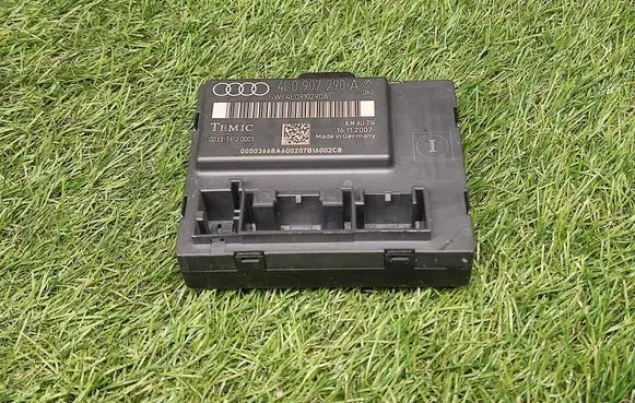 Audi Q7 4L Door control unit/module 4L0907290A 4L0910290A