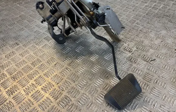 Lancia Voyager Brake pedal 68053944AE P68053944AE 3060113