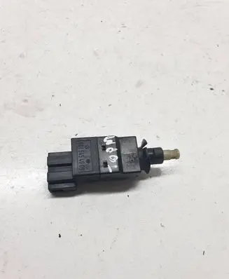 Mercedes-Benz E W211 Brake pedal sensor switch 0015454009