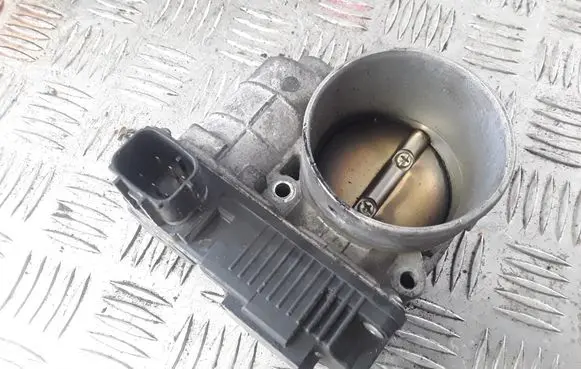 Nissan X-Trail T31 Throttle valve SERA57601