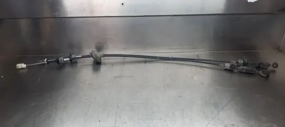 KIA Carens II Gear shift cable linkage 