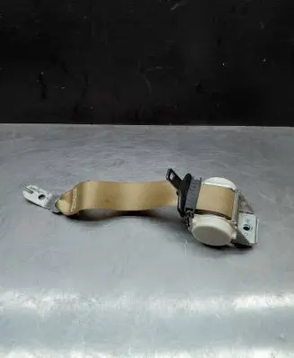 BMW 5 E60 E61 Rear seatbelt 33061260