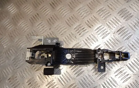 Mazda 6 Front door exterior handle/bracket FRONTRIGHTDOORHANDLEBRACKET 40681