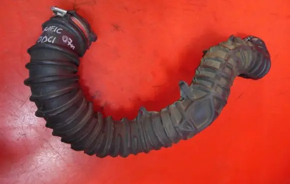Renault Trafic II (X83) Intercooler hose/pipe 8200607746