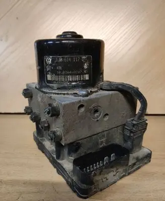 Volkswagen Golf IV ABS Pump 1J0907379P MLS9E17X50