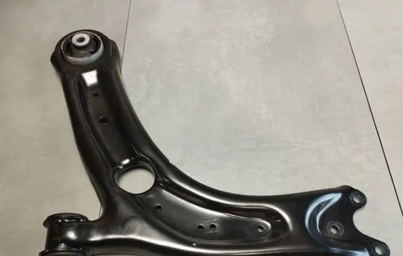 Front lower control arm/wishbone