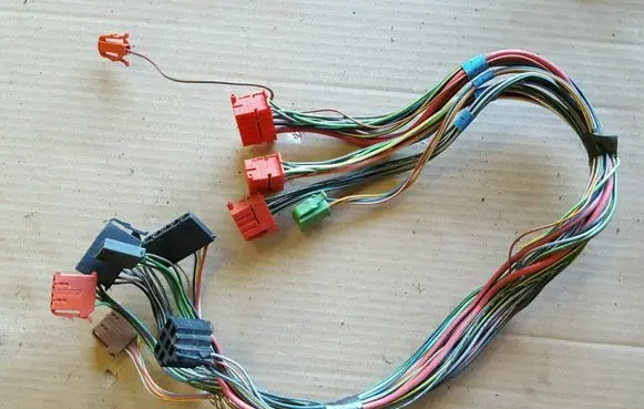Volkswagen Golf III Panel wiring 357952631