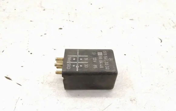 Mercedes-Benz S W126 Cruise control relay A0055453332 0055453332