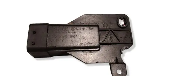Seat Leon (1P) Coolant fan relay 5J0919506