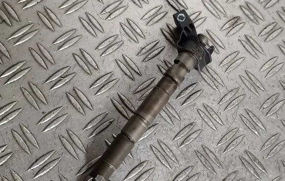 Audi A6 S6 C6 4F Fuel injector 059130277AJ 0445115054 0706260333