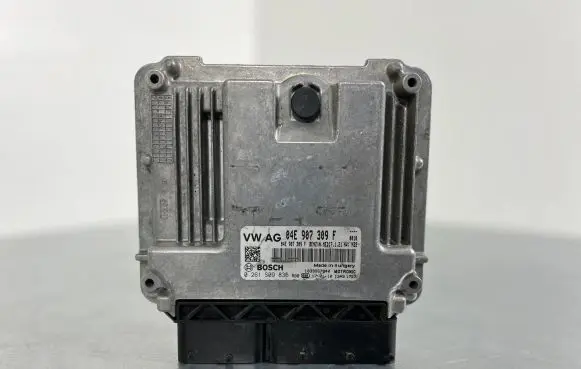 Volkswagen PASSAT B8 Engine control unit/module 04E907309F 0261S09836