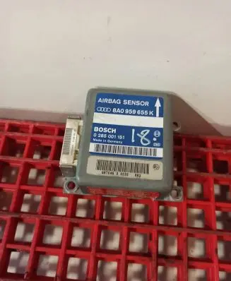 Audi A8 S8 D2 4D Airbag control unit/module 8A0959655K 96T04530032 0285001151