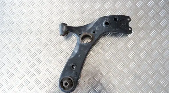 Lexus CT 200H Front lower control arm/wishbone 4806847050