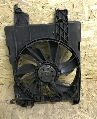 Renault Scenic II - Grand scenic II Radiator cooling fan shroud