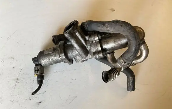 Opel Corsa D EGR valve 