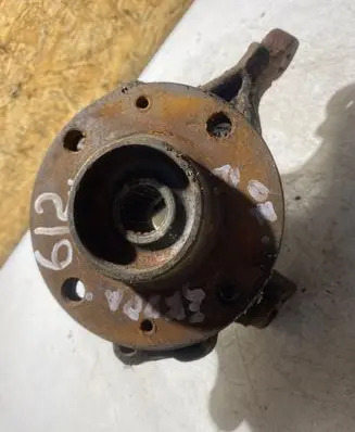 Skoda Fabia Mk2 (5J) Front wheel hub