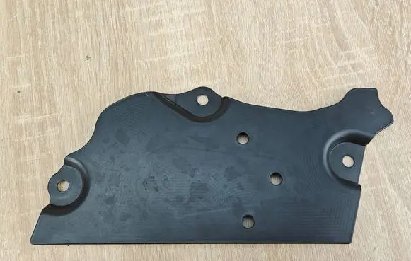 BMW 4 G22 G23 G24 G26 Engine splash shield/under tray 6886193