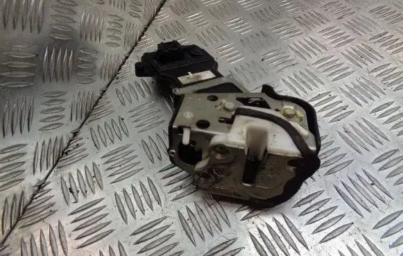 Mazda 6 Rear door lock