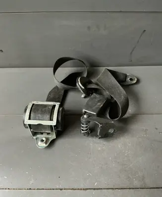 BMW 5 E60 E61 Front seatbelt 601629600