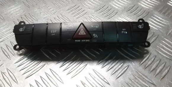 Mercedes-Benz ML W164 Hazard light switch A1648709910