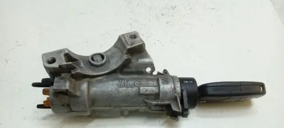 Volkswagen PASSAT B5.5 Ignition lock 4B0905851C 4B0905851