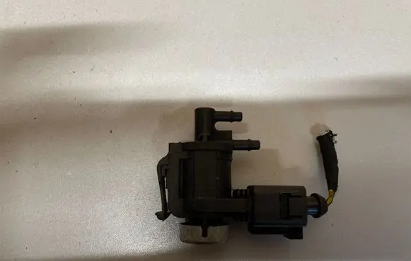 Audi Q5 SQ5 Vacuum valve 1K0906283A