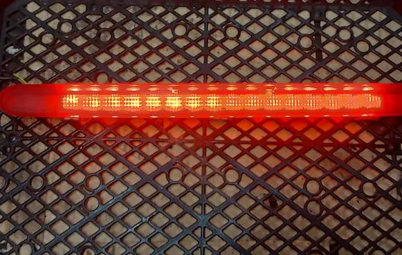 Volkswagen Touran I Third/center stoplight 1T0945097A