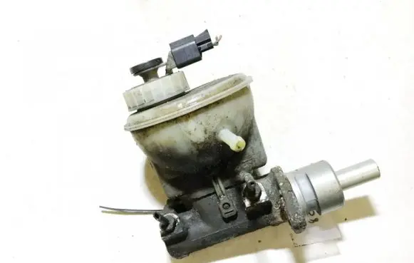 Volkswagen PASSAT B4 Master brake cylinder