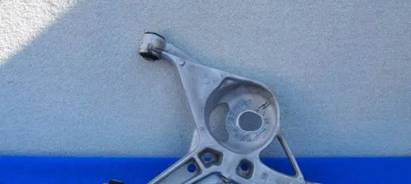 Rear control arm
