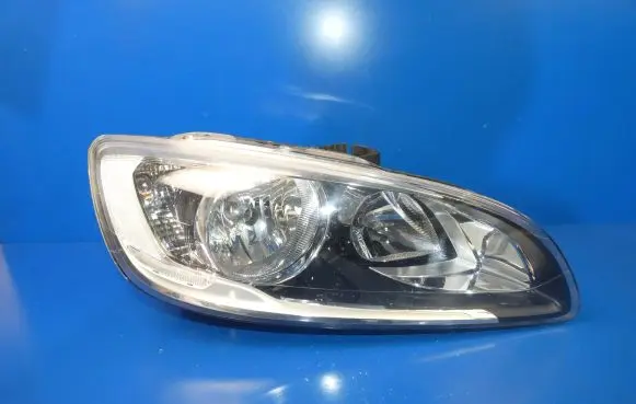 Volvo S60 Headlight/headlamp 31358100 89907464 Y283RS
