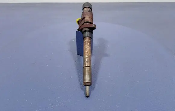 Volvo V50 Fuel injector 9647247280