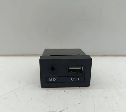 Hyundai i40 USB socket connector 62015752