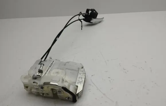 Suzuki Vitara (LY) Rear door lock 8230254PA3