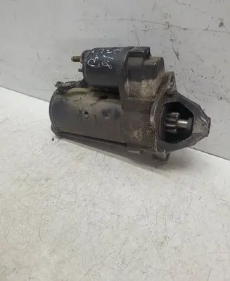 Volkswagen PASSAT B5 Starter motor 068911024