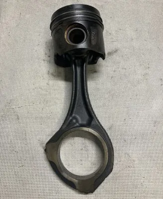 Mercedes-Benz GLE (W166 - C292) Piston with connecting rod 8370B